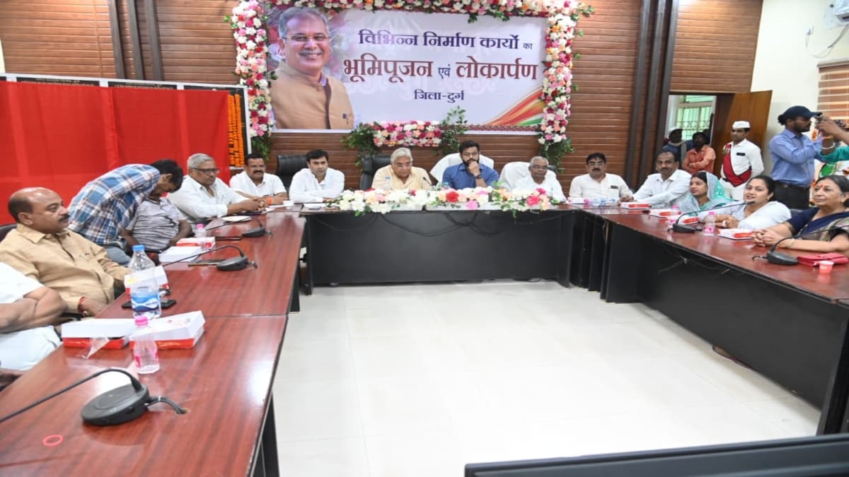 सीएम बघेल ने दुर्ग जिले को दी करोड़ों के विकास कार्यों की सौगात