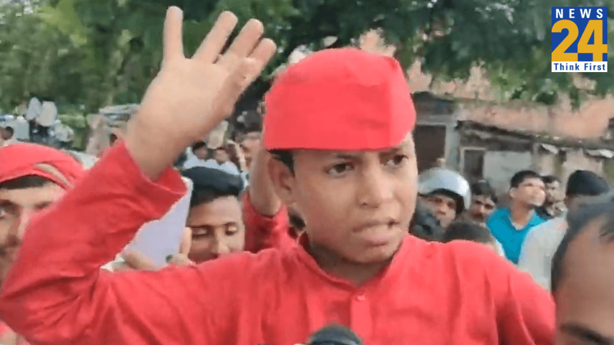 VIDEO: 'पियरका चच्चा...', घोसी में हारी BJP तो इस छोटे बच्चे ने राजभर को जमकर धोया