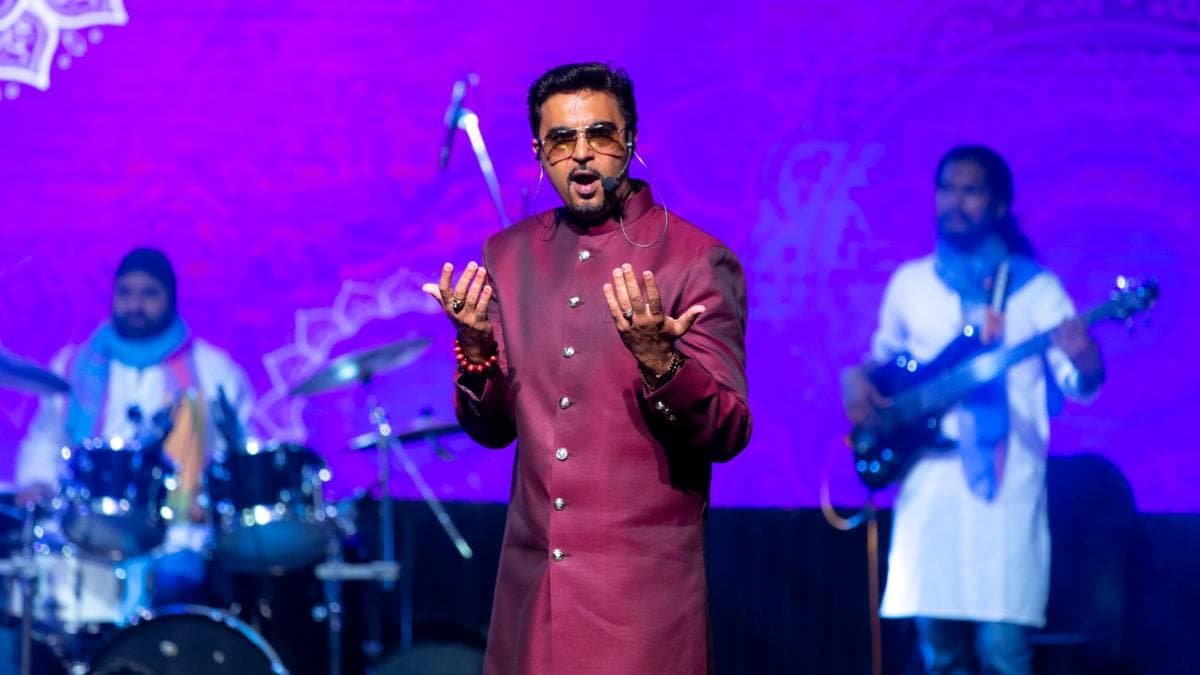 सिंगर मिकी सिंह ने बताया मिस्टिक म्यूज़िक हीलिंग से आत्मिक और शारीरिक स्वास्थ्य का समृद्धि मार्ग