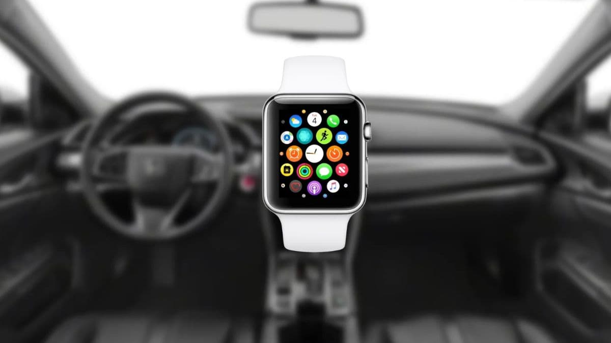 दो घरों की छत पर फंसी कार और फिर Apple Watch ने दिखाया कमाल! ऐसे बचाई महिला की जान