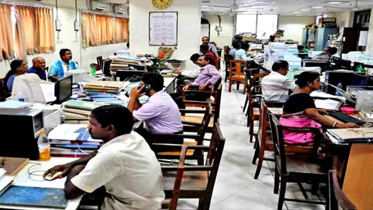 पंजाब में सरकारी कर्मचारी हो जाएं सावधान! दफ्तरों में ऐसे कपड़े पहनकर न जाएं
