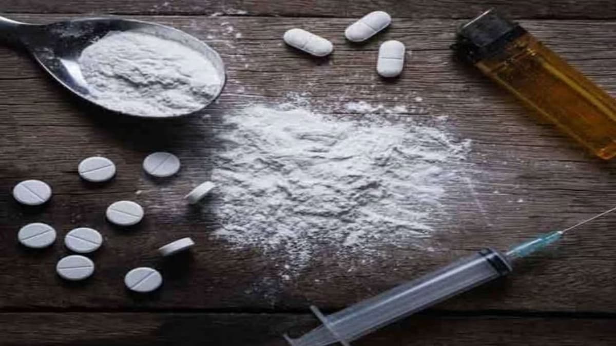 तस्करों ने अपनाया नया हथकंडा, चिट्टा के नाम पर बेच रहें पैरासिटामोल का पाउडर