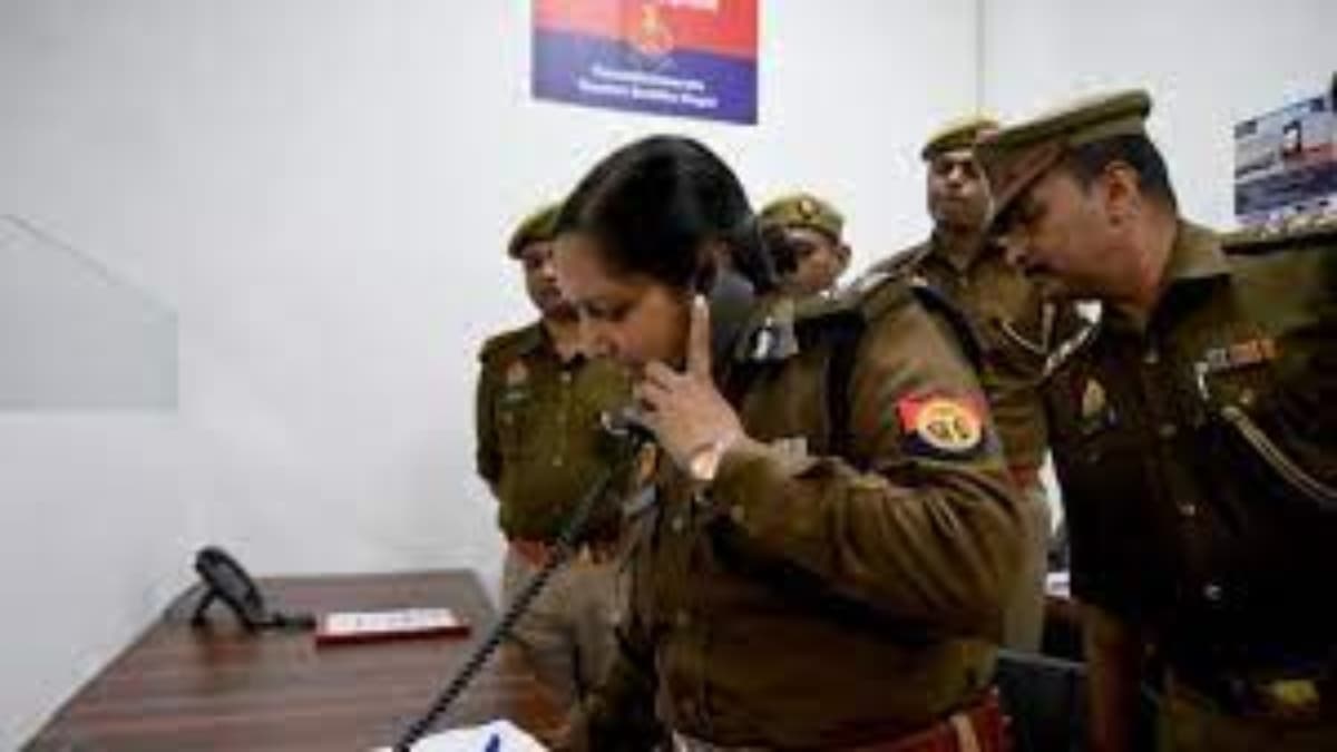 अंजान नंबर से आई वीडियो कॉल उठाना छात्र को महंगा पड़ा, कॉल उठाते ही लड़की न्यूड और फिर...