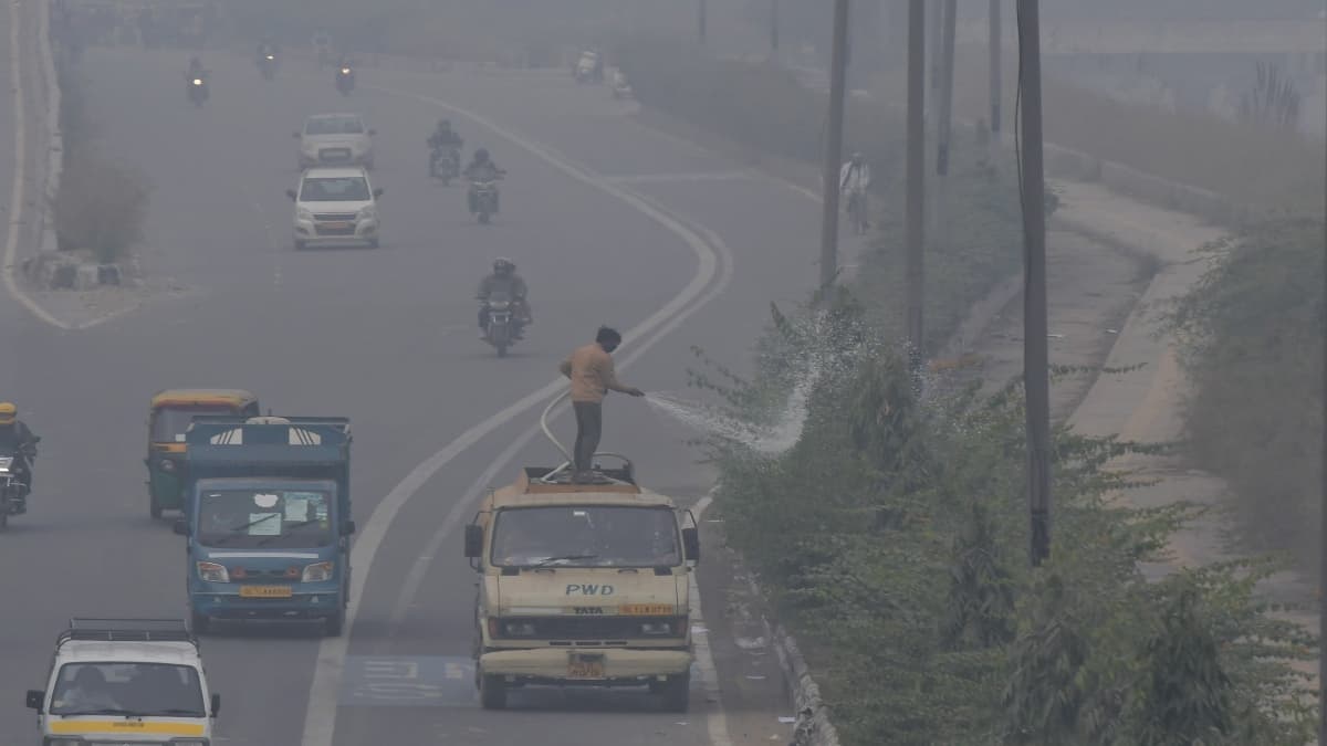 Delhi Pollution: 'दमघोंटू हवा' के लिए दोषी कौन? डेढ़ लाख से अधिक चालान, फिर भी नहीं किसी का ध्यान