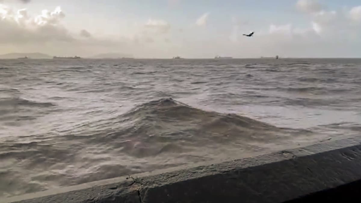 Cyclone Hamun: गंभीर चक्रवात बना हामून, आज टकराएगा बांग्लादेश के तट से! मछुआरों को चेतावनी-समंदर में न जाएं