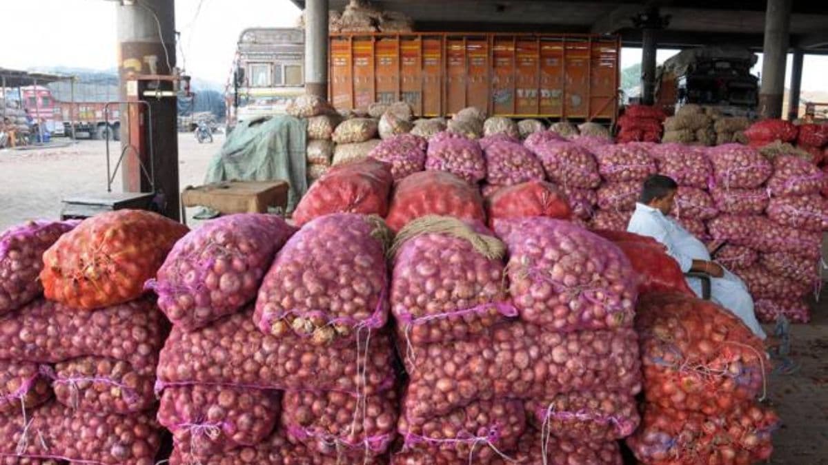 Onion Price: देश को फिर रुलाएगा प्याज!, लगातार बढ़ रहे हैं दाम