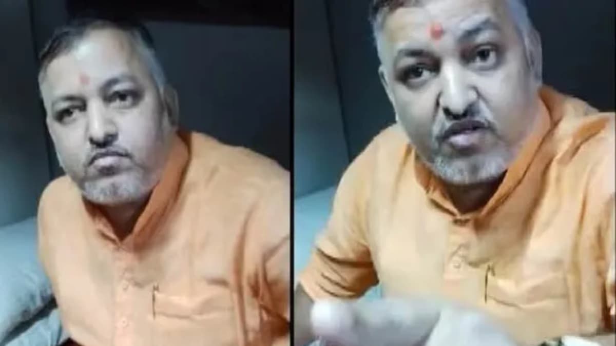 बिहार भाजपा नेता बिना टिकट ट्रेन के एसी कोच में सफर करते पकड़ा,  TTE से दबंगई का वायरल हुआ वीडियो