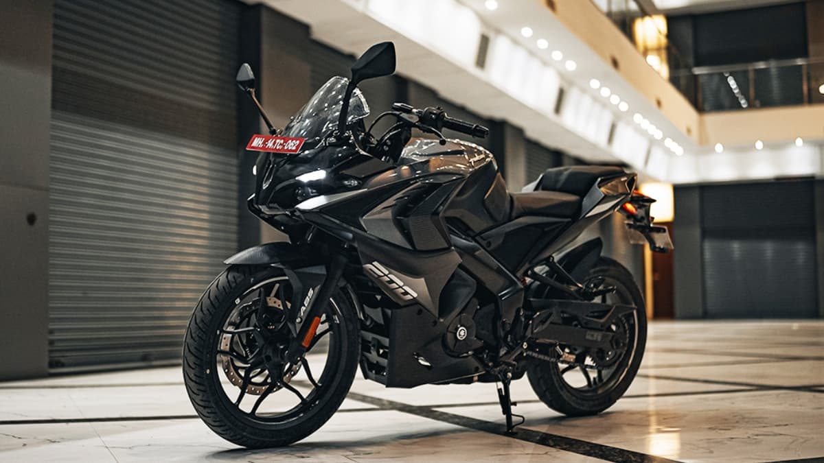 22000 में मिल रही Bajaj Pulsar, Hero Splendor की कीमत 55000