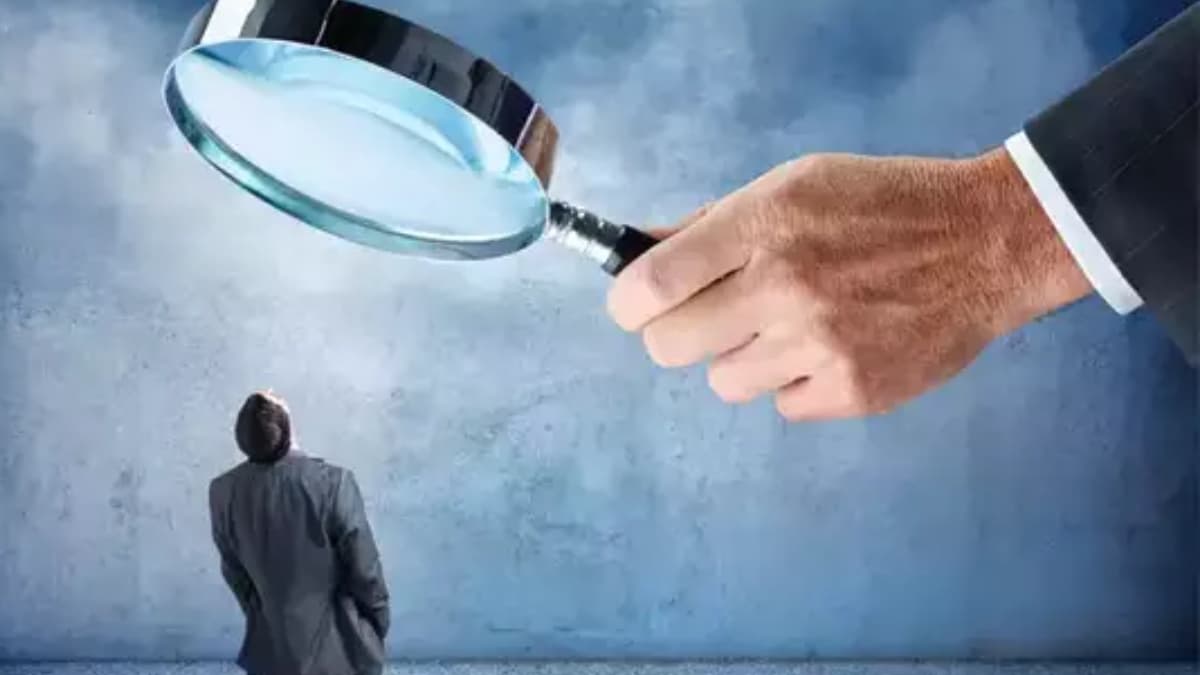 लोन नहीं चुकाया, बैंक ने कर दिया लुक आउट नोटिस जारी तो फिर क्या होगा? पढ़िए हाईकोर्ट की टिप्पणी