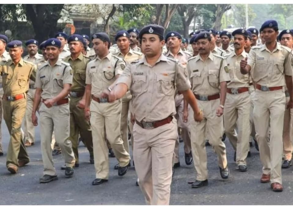 बिहार में सिपाही परीक्षा पर गरमाई सियासत, विपक्ष बोला - पेपर लीक होना शर्म की बात