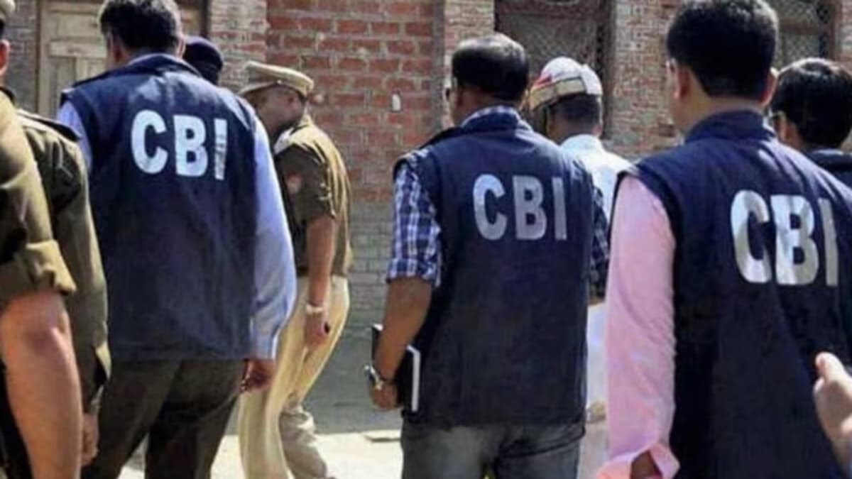गाड़ी के शीशे तोड़े... मारपीट की, बिहार में पेपर लीक की जांच करने पहुंची CBI टीम पर हमला