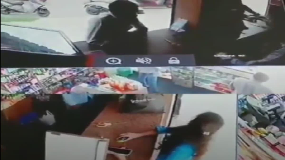 फार्मेसी स्टोर पर दवा खरीदने गए शख्स की कार्डियक अरेस्ट से मौत, CCTV में कैद हुई घटना
