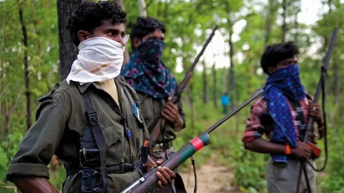 BJP नेता की हत्या का जिम्मा ले नक्सलियों ने फेंके पर्चे; खुली धमकी- वोट मांगे तो गोली मिलेगी