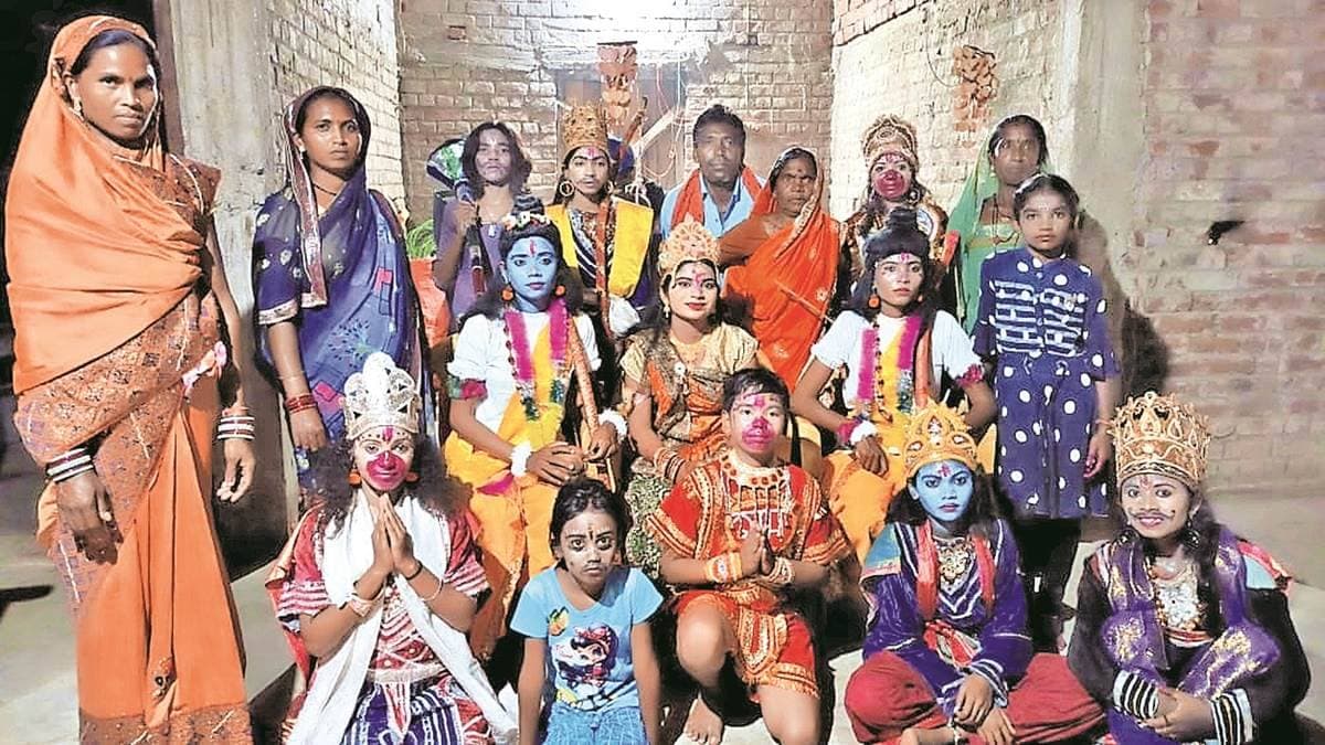 अनोखी रामलीला, जहां राम से लेकर रावण तक सभी किरदार निभाती हैं महिलाएं