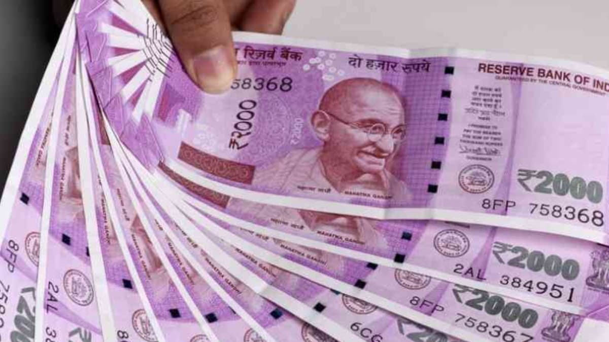 दिल्ली के बाद उत्तर प्रदेश के कर्मचारियों की बल्ले-बल्ले, दिवाली से पहले योगी सरकार बढ़ाएगी महंगाई भत्ता
