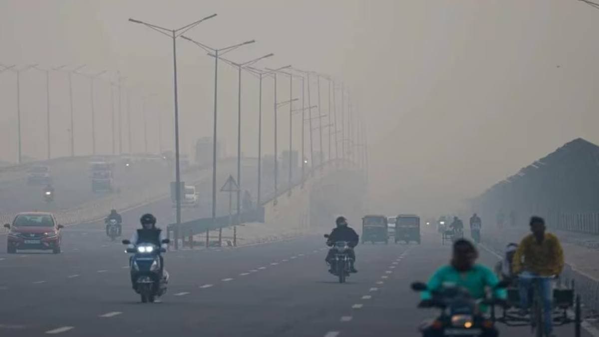 Delhi AQI: दिल्ली की हवा में सांस लेना हुआ 'दुश्वार', आज सुबह 309 रिकॉर्ड हुआ वायु गुणवत्ता सूचकांक