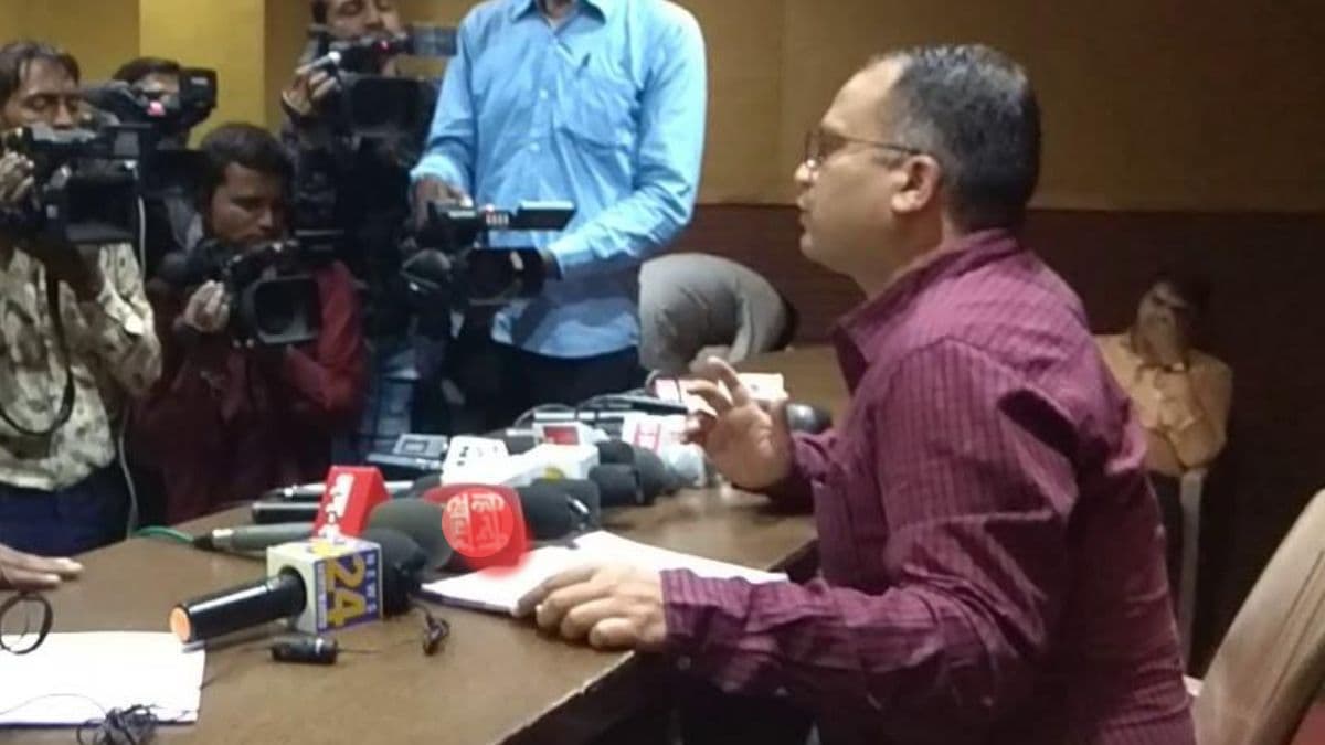 दूसरी पार्टियों से आए बागी उम्मीदवारों को जनता पार्टी टिकट नहीं देगी - नवनीत चतुर्वेदी