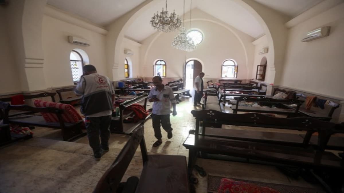Israel hamas war : गाजा में हालात होने लगे बदतर, 7 अस्पतालों में इलाज ठप, पानी के लिए तरसने लगे लोग