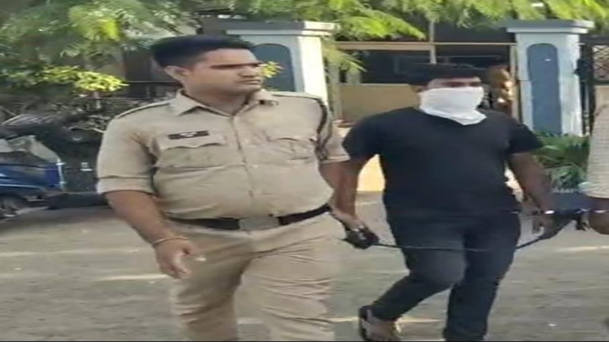 लड़की को भगाकर लाया, पत्नी बनाकर साथ काम पर लगाया, दोनों मेस मालिक के गहने-कैश चुराकर भागे