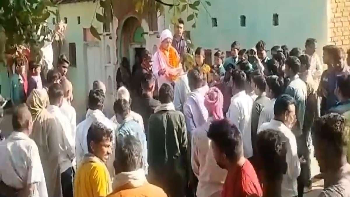 MP Assembly Election: नेता जी वोट के साथ मांग रहे हैं नोट, बोले- पैसे की अत्यंत जरूरत