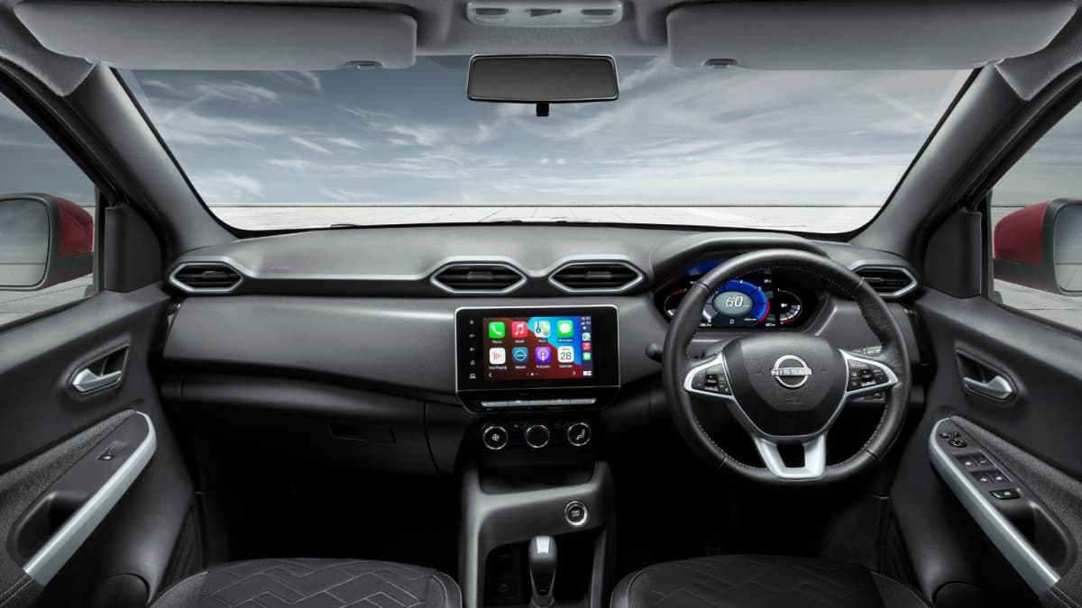 19 की माइलेज और 6 लाख से कम कीमत Nissan कार के लुक्स हैं लाजवाब