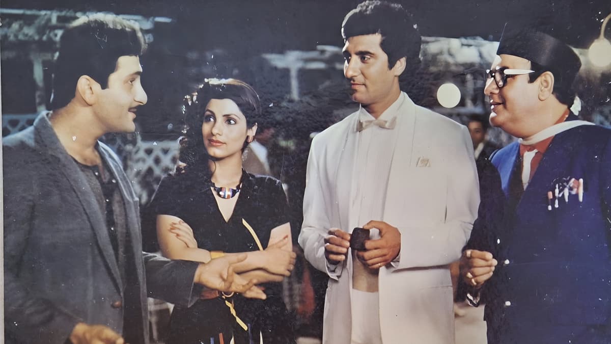 फिल्म इंडस्ट्री पर फिर छाए गम के बादल, Dimple-Smita संग काम कर चुके मशहूर शख्स ने दुनिया को कहा अलविदा