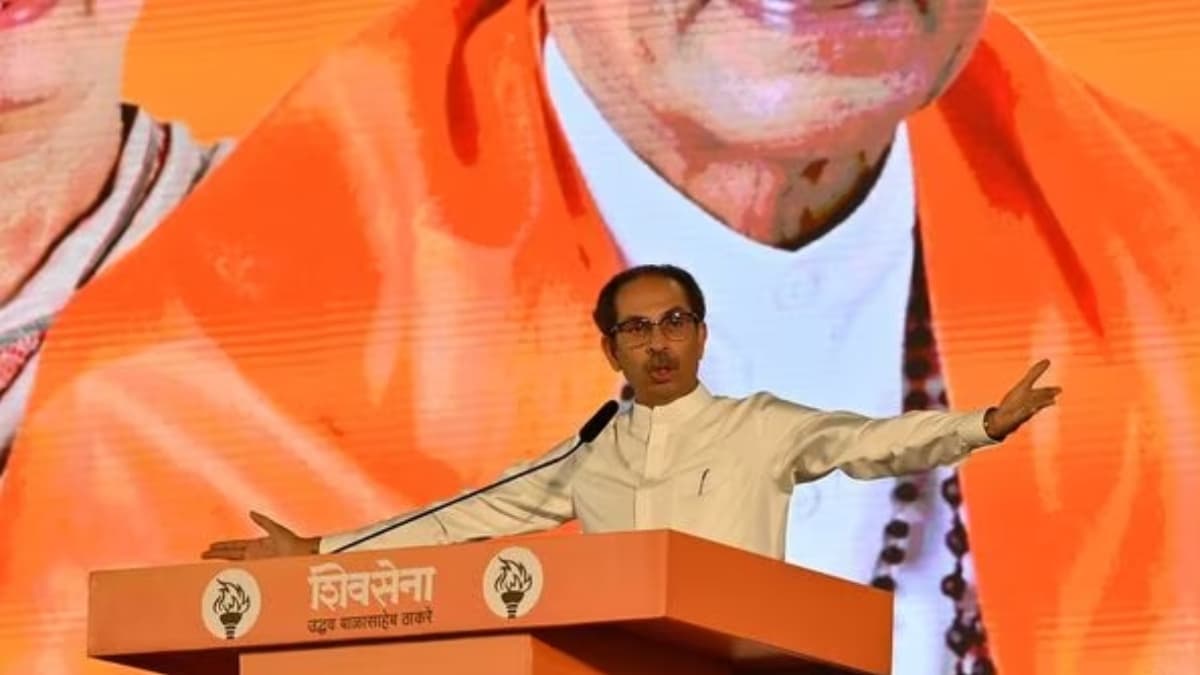 एकनाथ शिंदे की सरकार 'जनरल डायर' के शासन जैसी, उद्धव ठाकरे ने सीएम पर साधा निशाना
