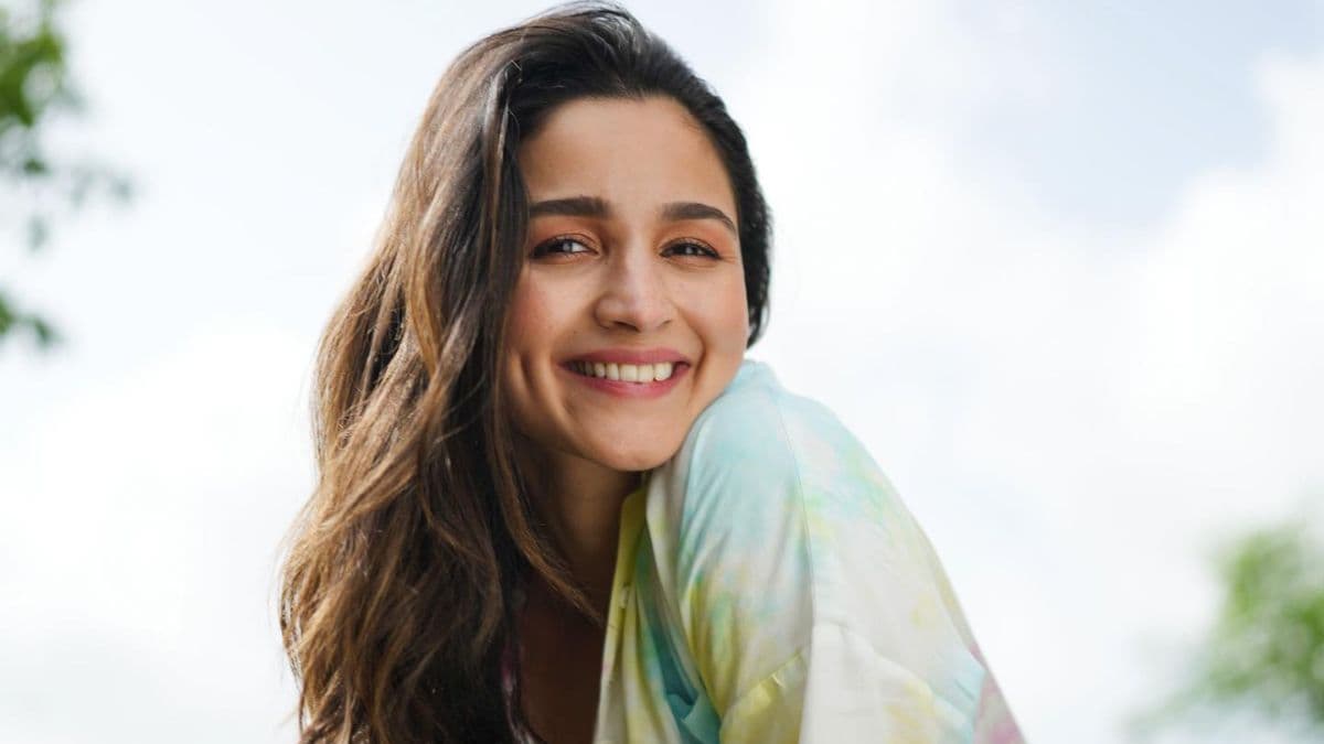 Alia Bhatt की वॉट्सऐप चैट वायरल, ऐसी-ऐसी बातें करती हैं एक्ट्रेस