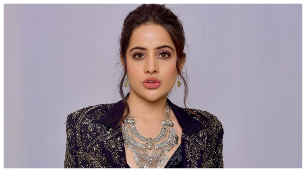 OMG! उर्फी जावेद का हुआ बुरा हाल, फिर भी यूजर्स बोले- ये किसी फैशन का हिस्सा....