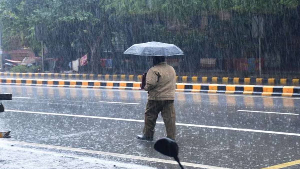 Weather Update: साउथ इंडिया में अगले 2 दिन भारी बारिश होने के आसार, कई राज्यों में कोहरा बना परेशानी