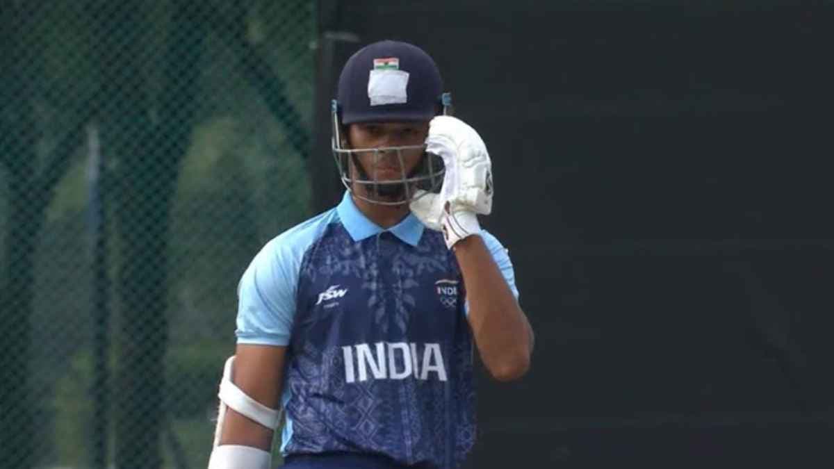 IND vs NEP: चीन में चमके यशस्वी जायसवाल, छक्कों की झड़ी लगाकर जड़ दिया शतक, देखें वीडियो