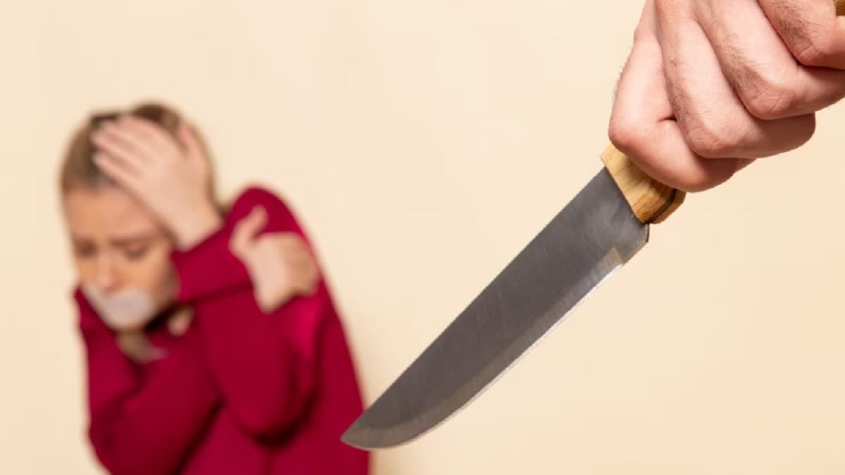 प्यार करने की खौफनाक 'सजा'; लिव-इन पार्टनर का गला रेता, पूरी बॉडी को चीर दिया, 850 टांके लगे