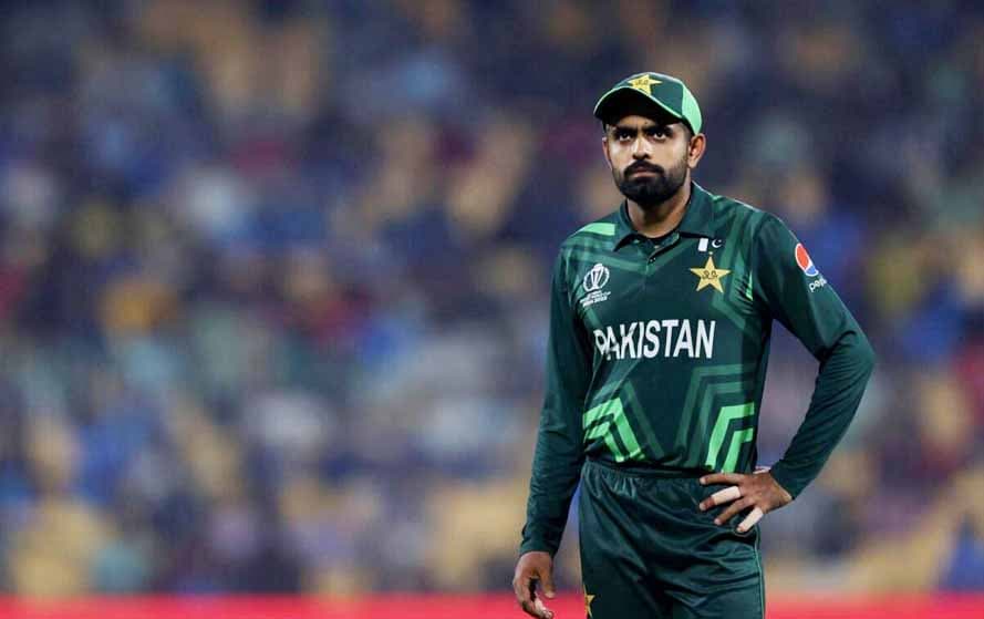 बाबर आजम और PCB चीफ के बीच बढ़ी तनातनी, लाइव टीवी शो में लीक की व्हाट्सऐप चैट