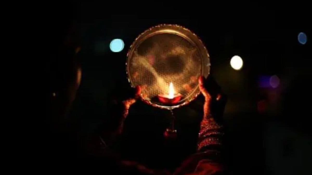 Karwa Chauth Special: इन 4 बीमारियों से ग्रस्त महिलाएं भूलकर भी न रखें व्रत