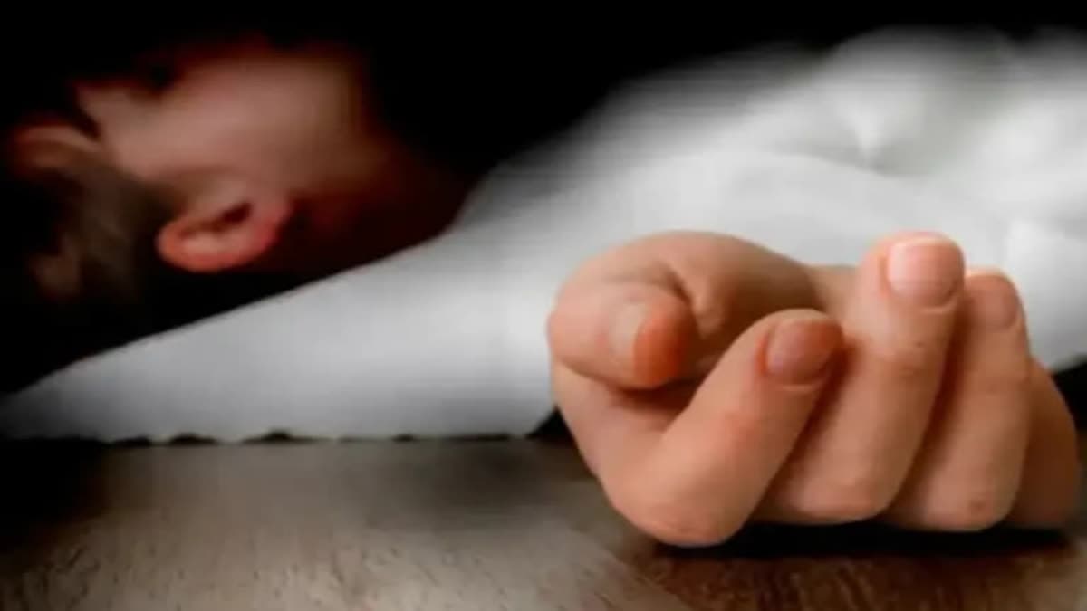 कानपुर में Double Murder; बुजुर्ग और बेटे की लिव इन पार्टनर की हत्या, पोते-पोतियों ने चाकुओं से गोदकर ली जान