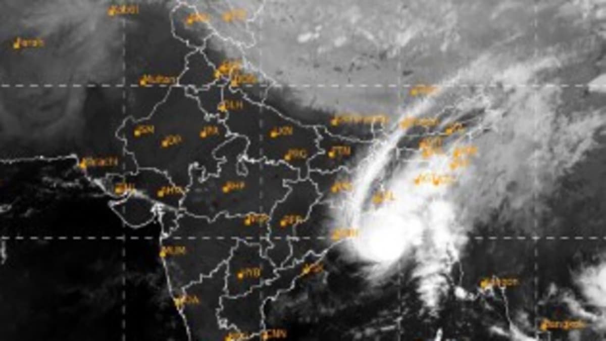 Cyclone Hamoon: 'आने वाला है हामून!' और खतरनाक हुआ चक्रवाती तूफान, IMD ने जारी किया अलर्ट