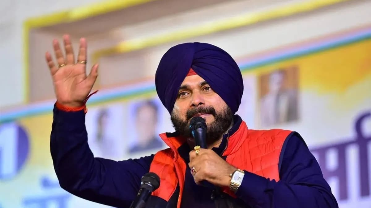 पंजाब कांग्रेस और AAP विवाद में नवजोत सिद्धू की एंट्री, बोले- देश का PM चुनना है, पंजाब का CM नहीं