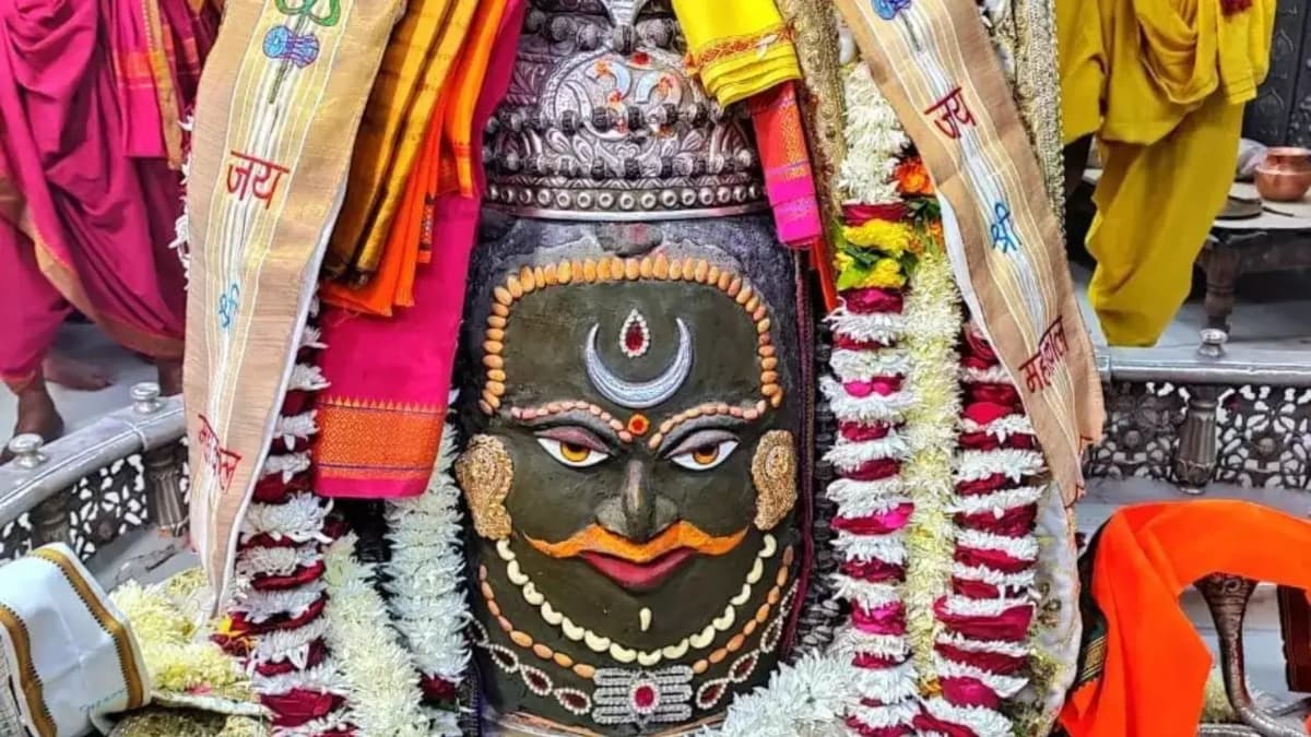 महाकाल मंदिर में गर्भ गृह में आम श्रद्धालु की एंट्री ना होने को लेकर दिग्विजय सिंह ने उठाया सवाल