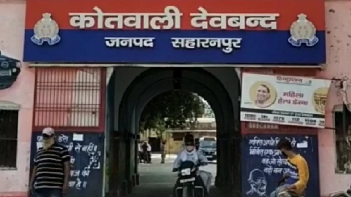 उत्तर प्रदेश में भैरव बाबा की प्रतिमा खंडित, नवरात्रि के पहले दिन मंदिर में तोड़-फोड़, छेनी और हथौड़े से किए वार