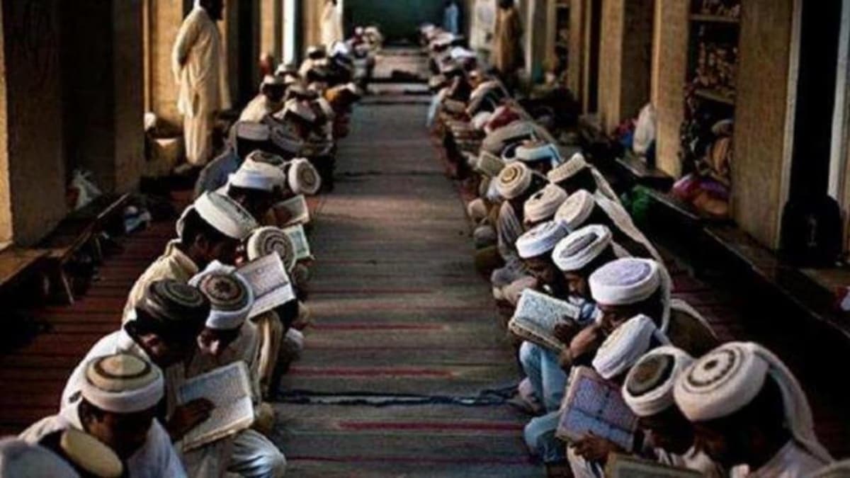 गुजरात का कुकर्मी मौलाना, 10 नाबालिगों को बनाया शिकार, बच्चों ने रो-रो कर सुनाई आपबीती