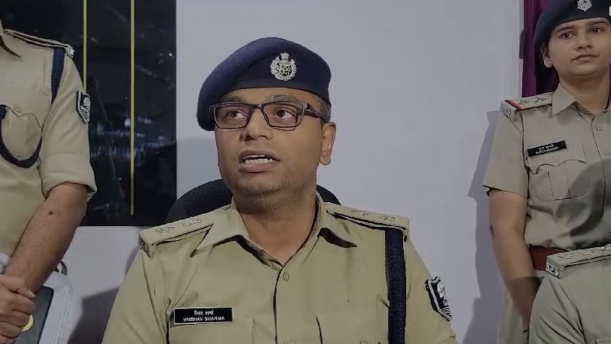 गैर मर्द के साथ रातें बिताती है महिला सिपाही, पति के दिमाग में पैदा हुआ शक, होटल में बुलाया और मार दी गोली