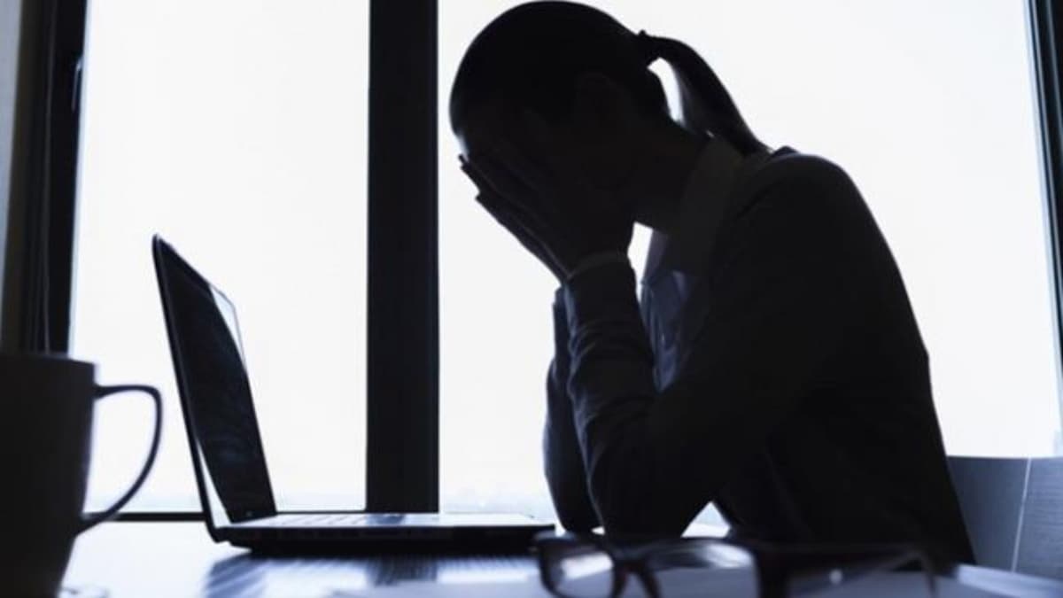 सिपाही ने महिला के ससुरालियों को दिखाई 'डर्टी पिक्चर', 6 साल से कर रहा था ब्लैकमेल, भेजी अश्लील तश्वीरें