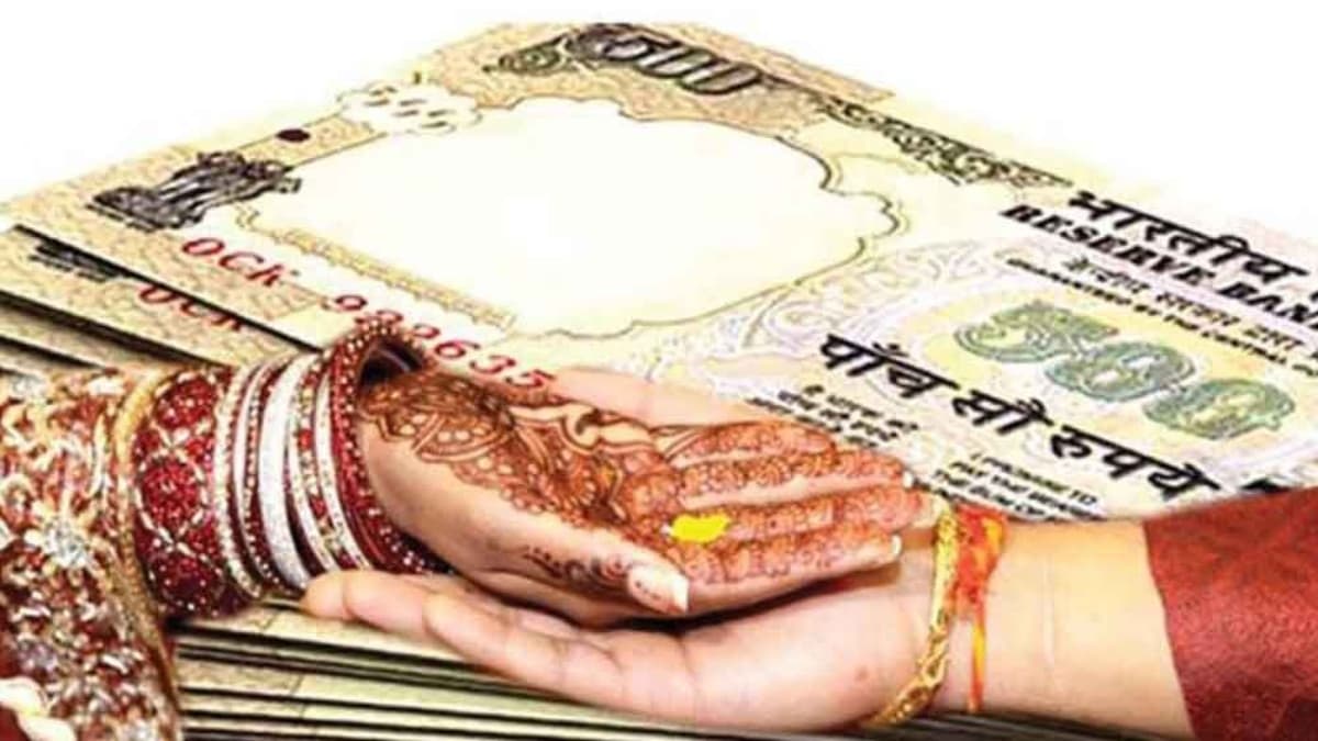 दहेज मांगते, जबरन शराब पिलाकर मारते पीटते...विवाहित ने पुलिस को सुनाई ससुरालियों के टॉर्चर की कहानी