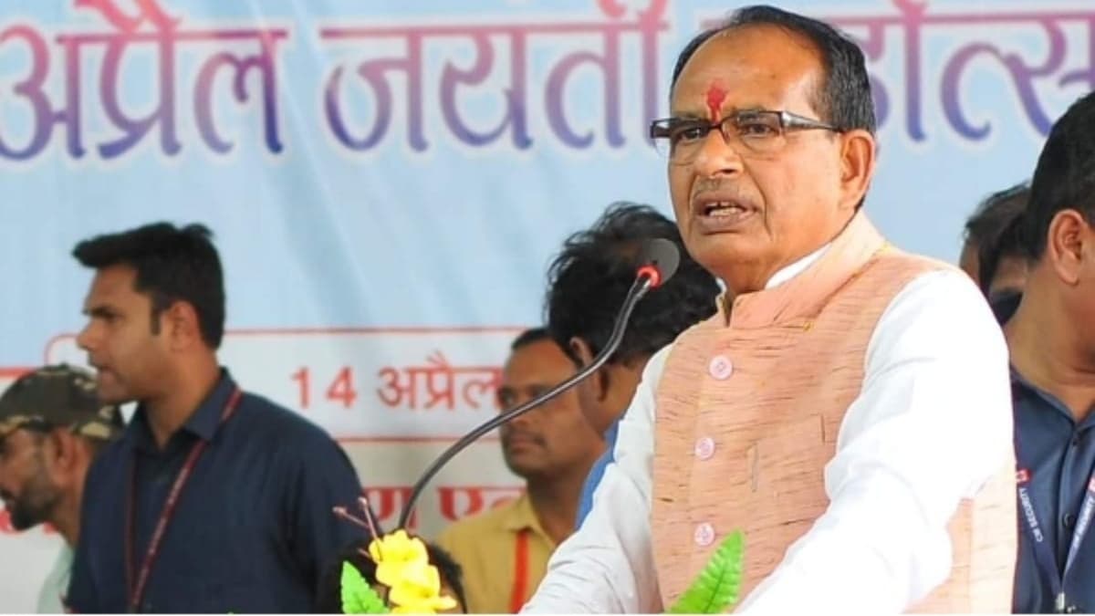 CM शिवराज सिंह पहुंचे बुरहानपुर, जनसभा में बोले- बहनों को वचन देता हूं, जीवन में कभी अंधेरा नहीं होने दूंगा