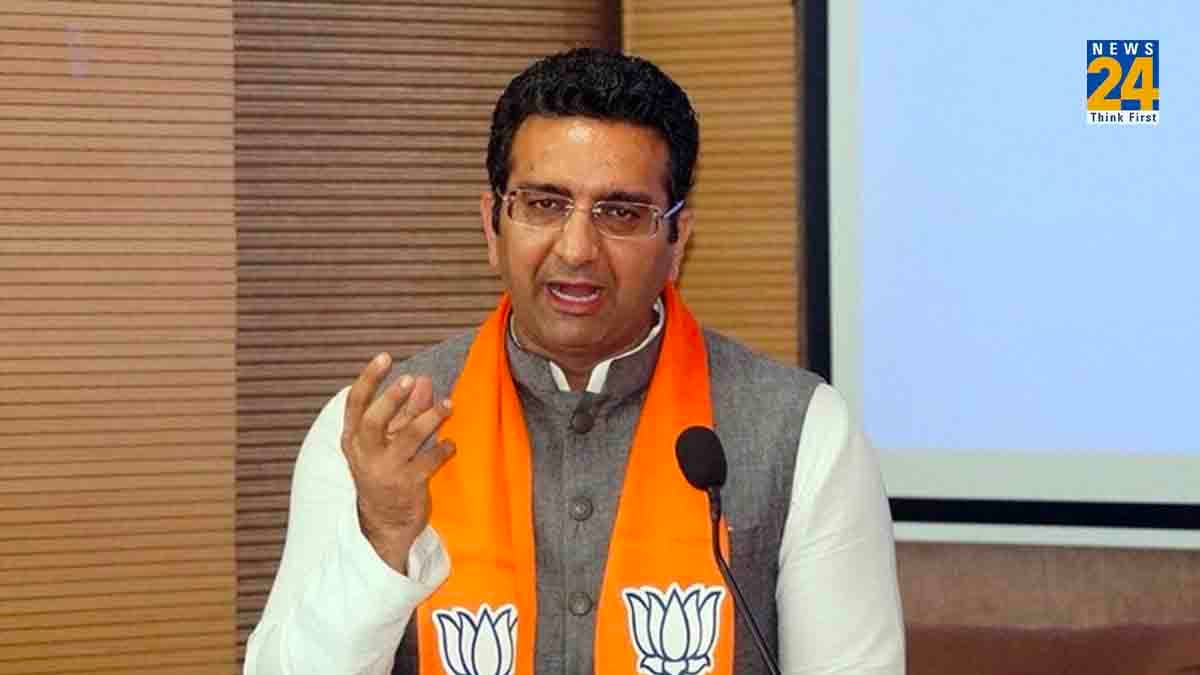 तेजस्वी की जैसी सोच-वैसी बात, जमीन दो नौकरी लो..., भाजपा ने आप, न्यूज क्लिक और लालू परिवार पर उठाए सवाल