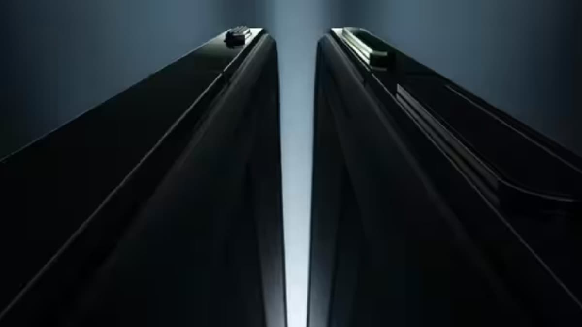 OnePlus के फोल्डेबल फोन की पहली झलक आई सामने; 16GB रैम, 32 मेगापिक्सल्स का फ्रंट कैमरा