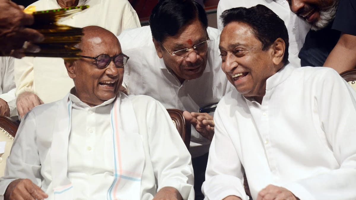 मध्य प्रदेश : दिग्विजय सिंह और कमलनाथ की मंच पर 'कपड़ा फाड़' जुगलबंदी की प्रदेश भर में रही चर्चा