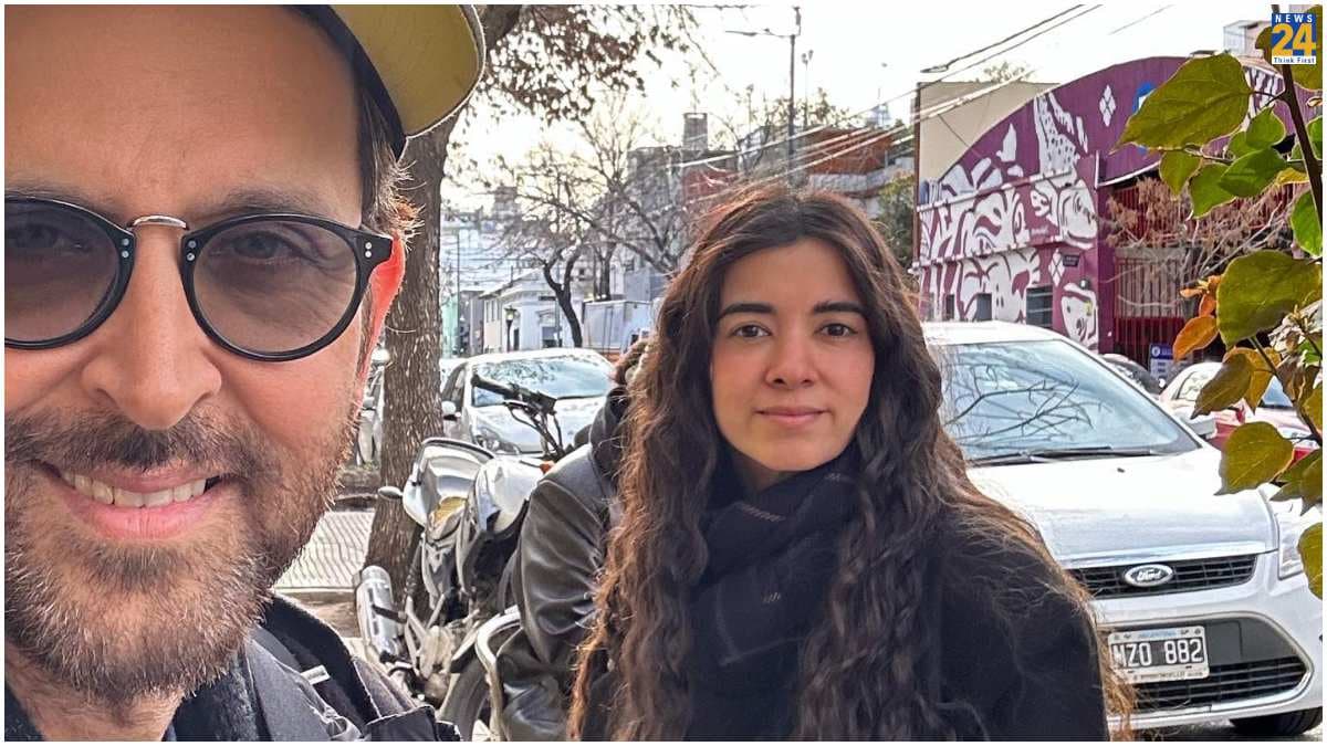 सोशल मीडिया यूजर्स के निशाने पर आए लव बर्ड्स Hrithik Roshan और Saba Azad, वीडियो में कैद हुई ट्रोलिंग की वजह