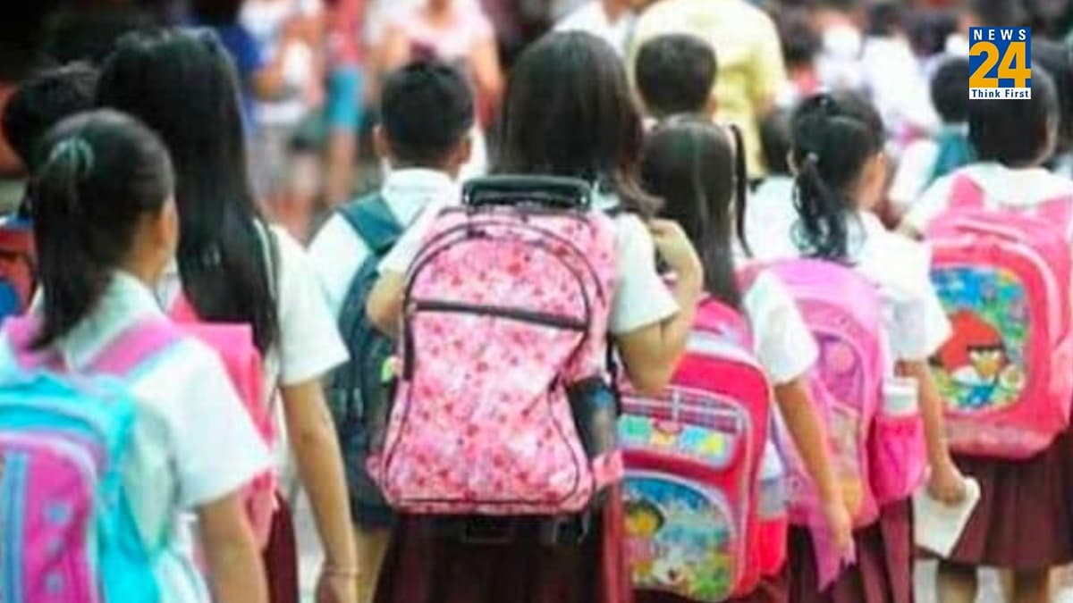 NOIDA में 14 स्कूलों को बंद करने के आदेश, खामियां मिलने पर सरकार ने लिया एक्शन