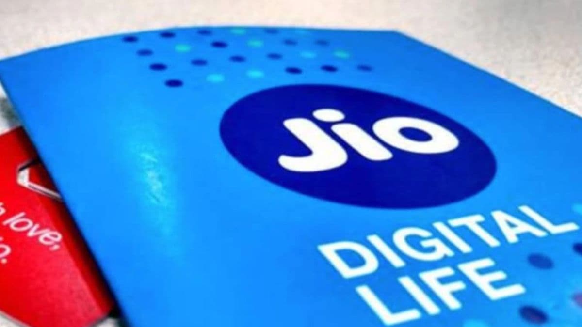 JIO के शानदार प्लान में बचत ही बचत, मिलेंगे एक्स्ट्रा बेनिफिट्स